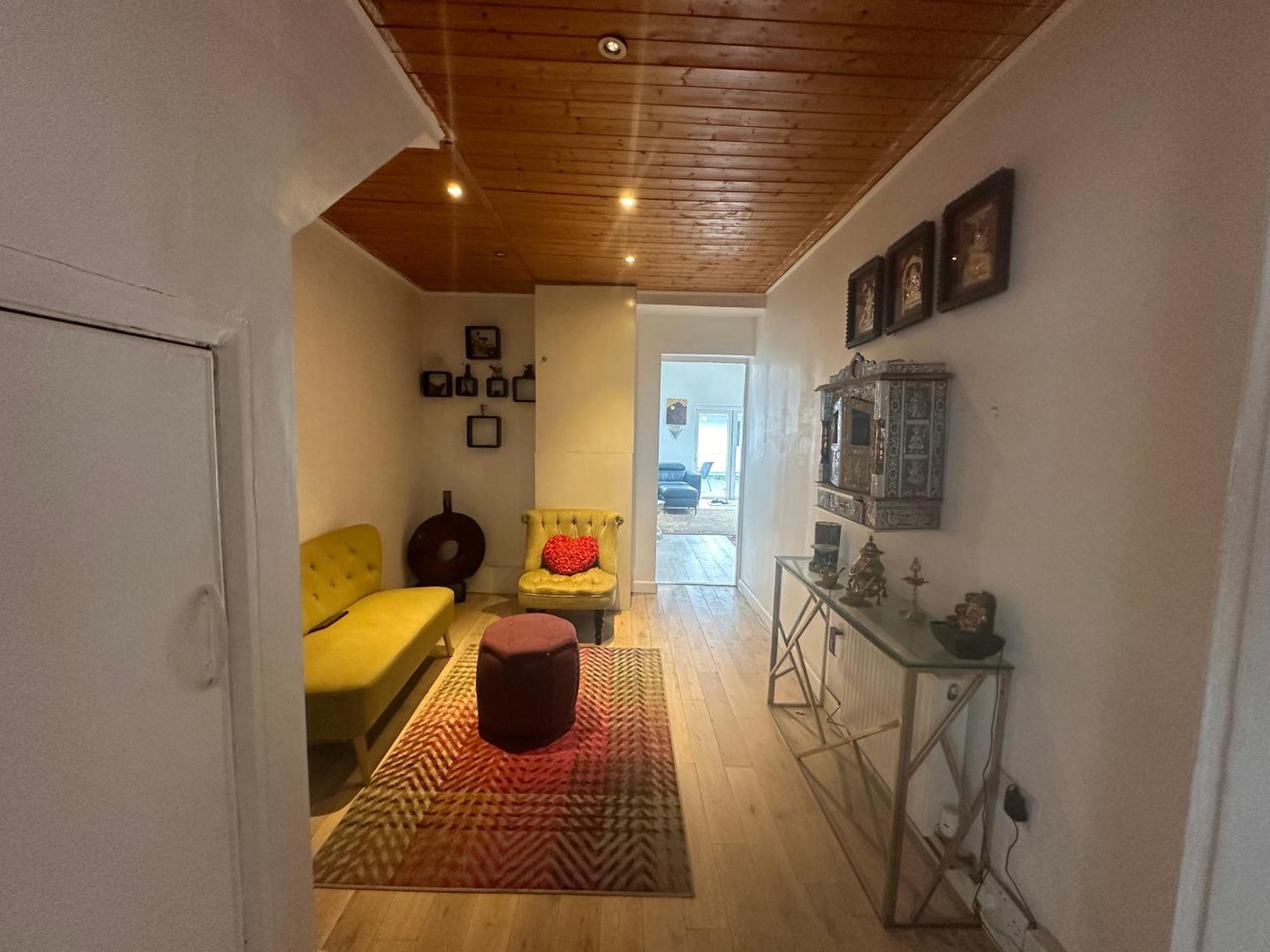 Beautiful Home In London With Easy Access To Central London Sutton  Exterior photo